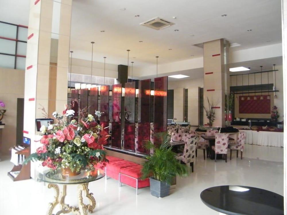 Scarlet Dago Hotel Bandung Dış mekan fotoğraf