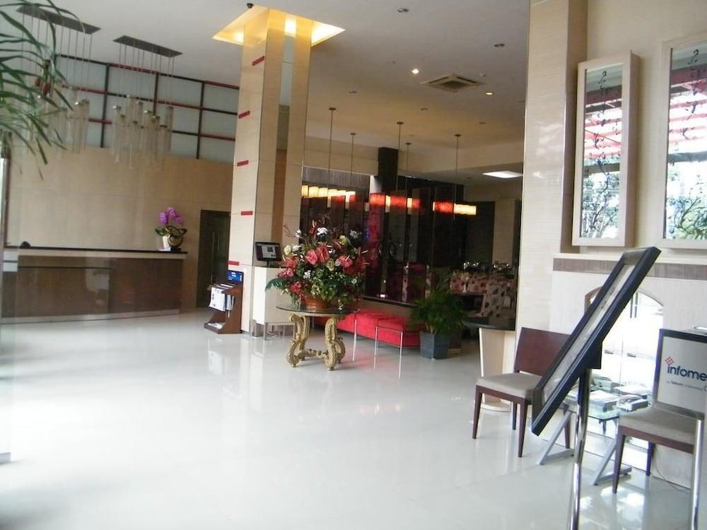Scarlet Dago Hotel Bandung Dış mekan fotoğraf