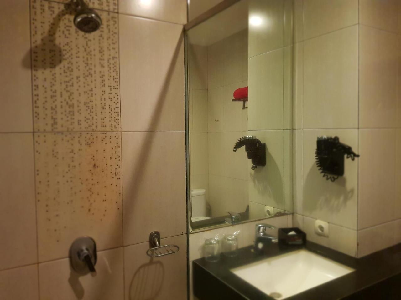 Scarlet Dago Hotel Bandung Oda fotoğraf